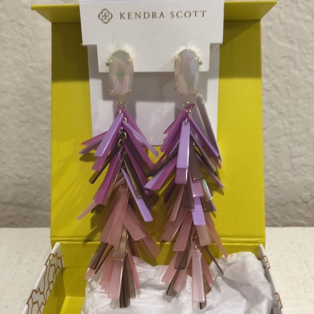 NWT- Rare Kendra Scott Justyne Earrings DISCONTINUED - Picture 5 of 8
